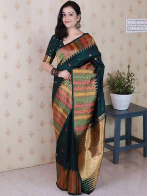 Green woven design zari silk blend handloom kanjeevaram saree 1