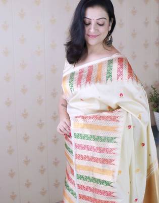 Cream zari silk blend handloom kanjeevaram saree 2