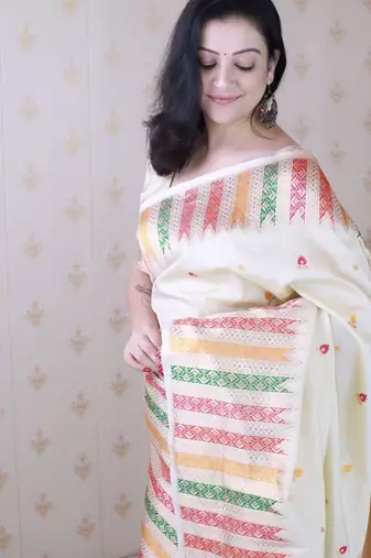 Cream zari silk blend handloom kanjeevaram saree