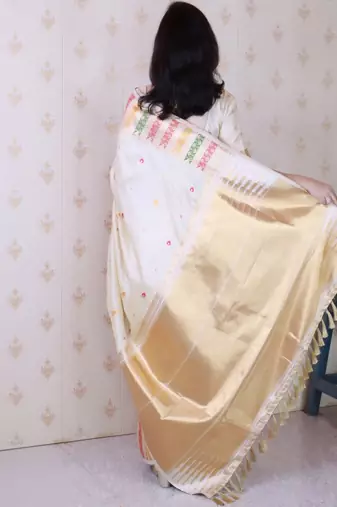 Cream zari silk blend handloom kanjeevaram saree