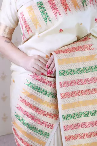 Cream zari silk blend handloom kanjeevaram saree