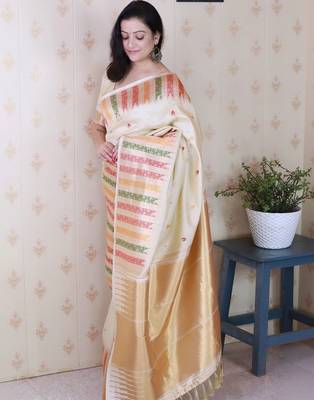 Cream zari silk blend handloom kanjeevaram saree 5