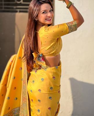 Yellow kalamkari zari silk blend designer banarasi saree 5