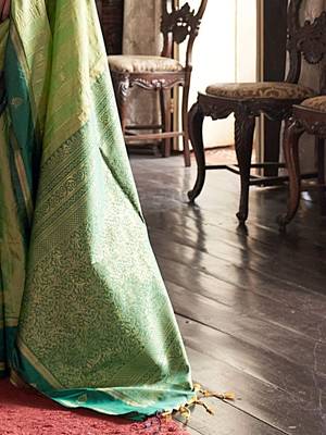 Green striped woven design zari tussar saree 5