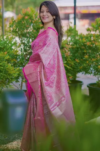 Magenta pink kanchipuram silk zari weaving matching blouse piece & sarees