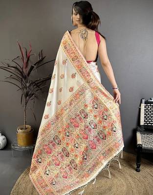 Off white ethnic motifs embroidered pashmina heavy work saree 3