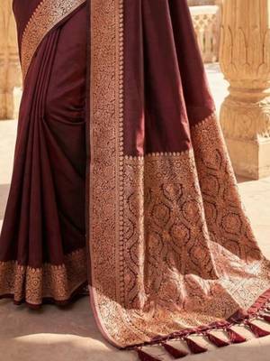 Maroon woven design zari silk blend banarasi saree 3