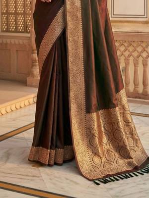 Brown woven design zari silk blend heavy work banarasi saree 3
