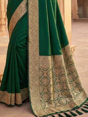Green ethnic motifs zari silk blend banarasi saree 3