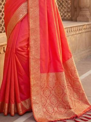 Red woven design zari silk blend banarasi saree 3