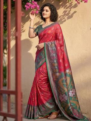 Red woven design zari silk blend handloom pochampally saree 1