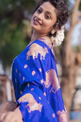 Violet woven design zari silk blend banarasi saree