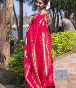 Pink woven design zari silk blend banarasi saree