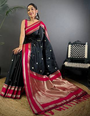 Black floral zari silk blend designer banarasi saree 3