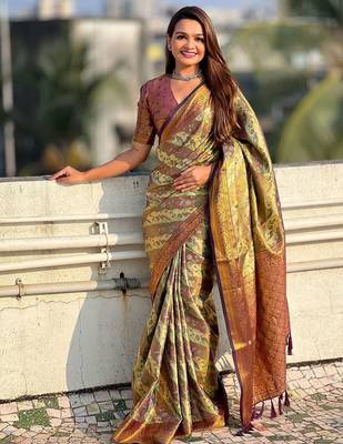 Maroon women woven design kanjeevaram saree 3