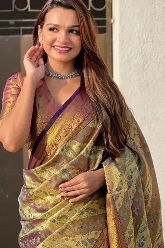 Maroon women woven design kanjeevaram saree