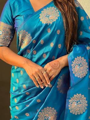Blue women woven design zari banarasi saree 5