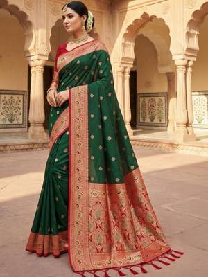 Green ethnic motifs zari silk blend banarasi saree 2