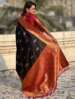 Black woven design zari banarasi saree 3