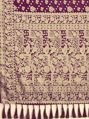 Burgundy floral woven design dyed saree 5