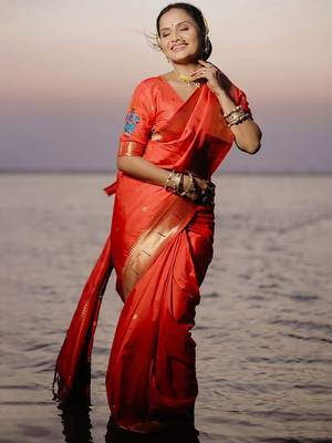 Red woven design zari paithani saree 1