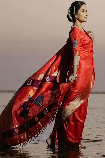 Red woven design zari paithani saree