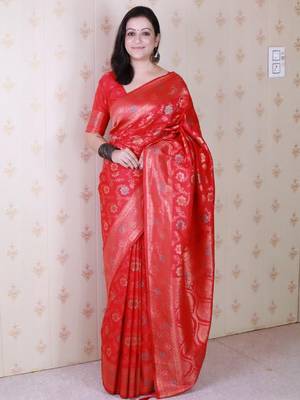 Pink woven design zari silk blend banarasi saree 2