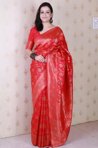 Pink woven design zari silk blend banarasi saree