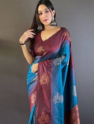 Blue woven design zari kanjeevaram saree 3