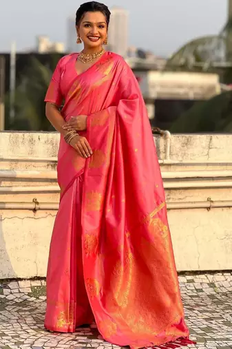 Pink woven design zari silk blend handloom saree