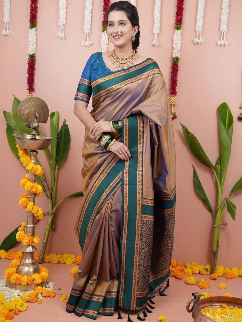 Gold woven design zari silk blend banarasi saree