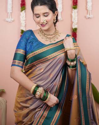 Gold woven design zari silk blend banarasi saree 4