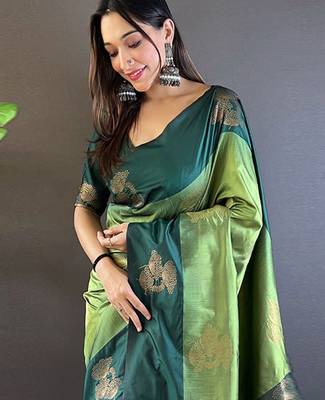 Green woven design zari kanjeevaram saree 4