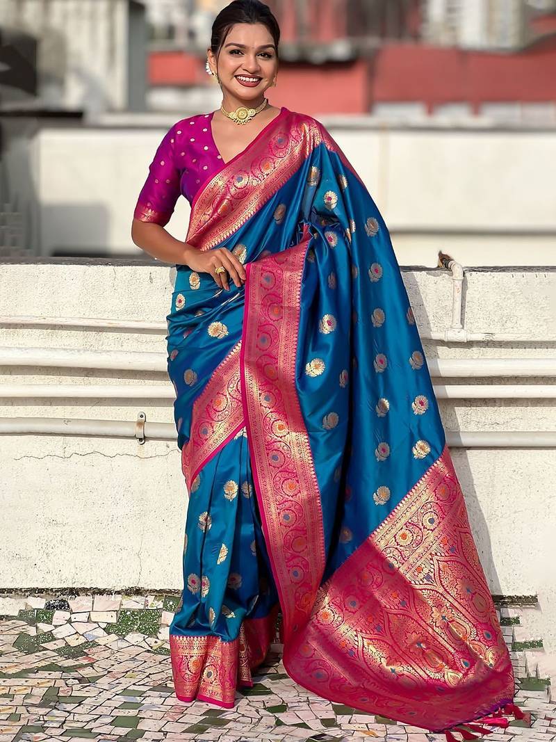 Blue ethnic motifs woven design zari kanjeevaram saree