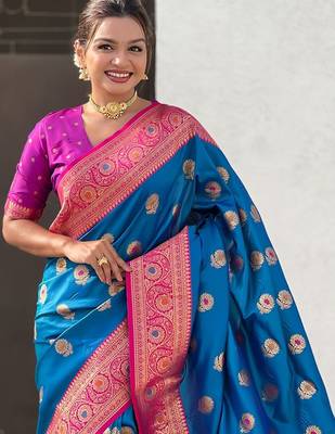 Blue ethnic motifs woven design zari kanjeevaram saree 4