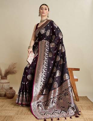Magenta ethnic motifs woven design zari banarasi saree 4