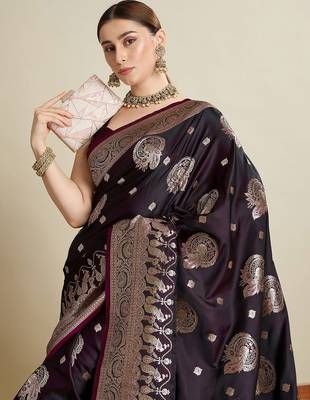 Magenta ethnic motifs woven design zari banarasi saree 5