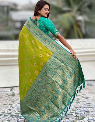 Green woven design zari kanjeevaram saree 2