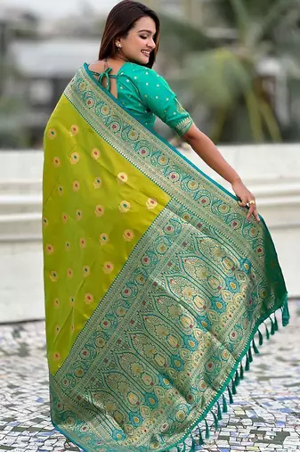 Green woven design zari kanjeevaram saree