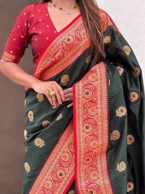 Green woven design zari kanjeevaram saree 5
