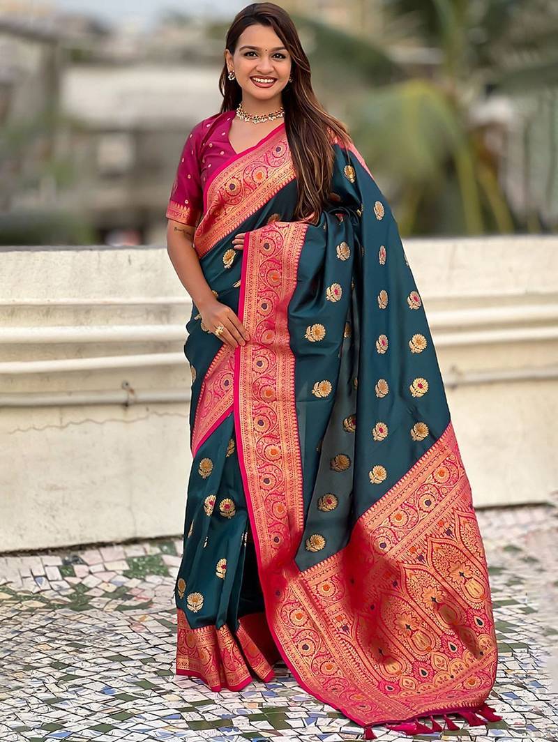 Blue ethnic motifs woven design zari kanjeevaram saree