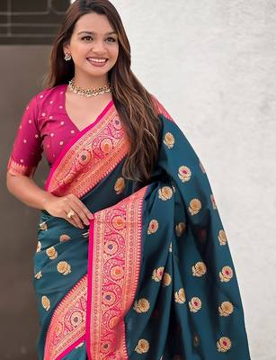 Blue ethnic motifs woven design zari kanjeevaram saree 4