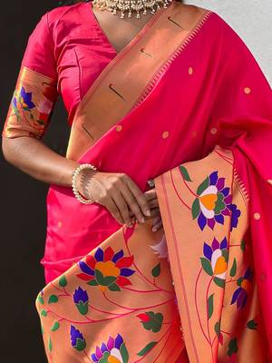 Pink woven design zari paithani saree 5