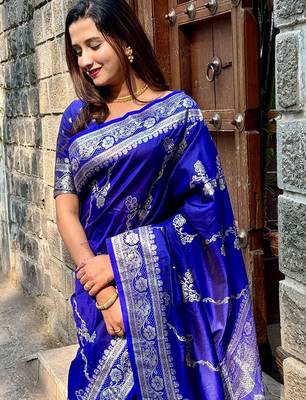 Violet woven design zari silk blend banarasi saree 3