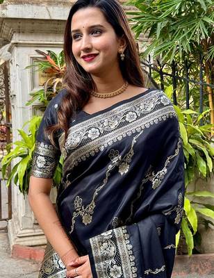 Black woven design zari silk blend banarasi saree 4