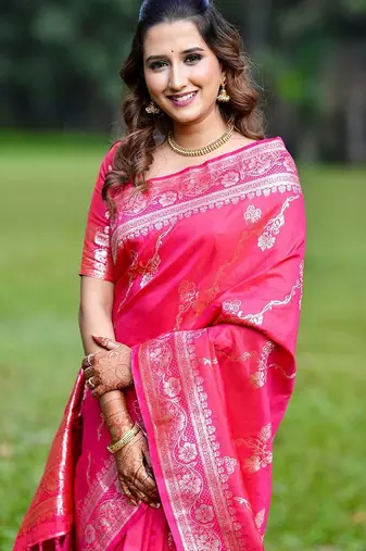 Pink woven design zari silk blend banarasi saree