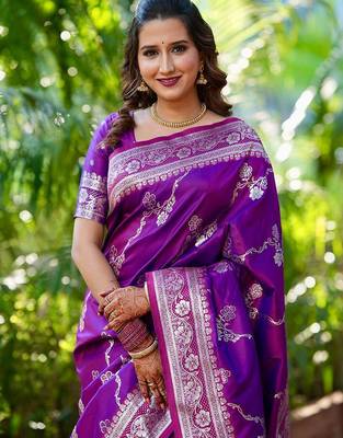 Purple woven design zari silk blend banarasi saree 3