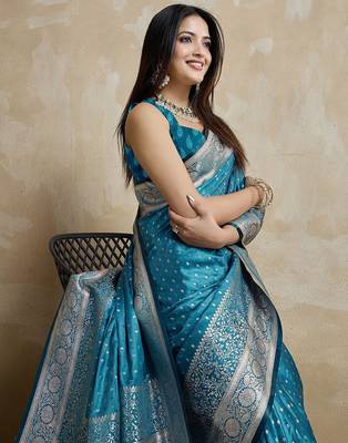Blue woven design zari satin mysore silk saree 5