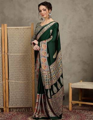 Green women floral ajrak  crepe block print saree 2