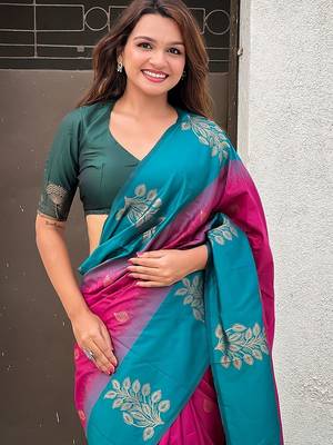 Pink woven design silk blend banarasi saree 5